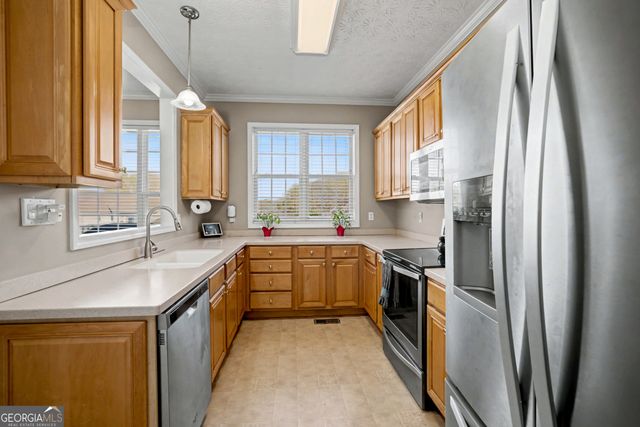 200 Camford Stone Path, Fayetteville, GA 30214