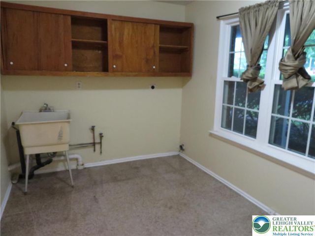 1701 Independence Court, South Whitehall Twp, PA 18104