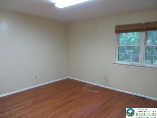 1701 Independence Court, South Whitehall Twp, PA 18104