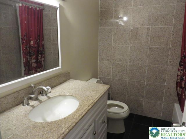 1701 Independence Court, South Whitehall Twp, PA 18104