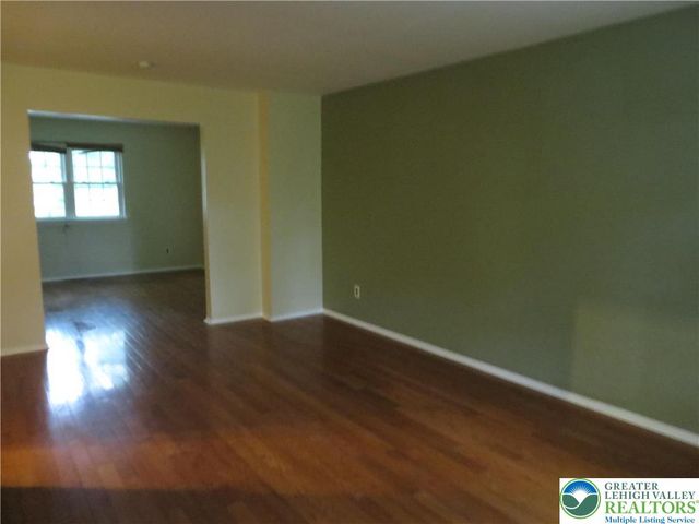 1701 Independence Court, South Whitehall Twp, PA 18104