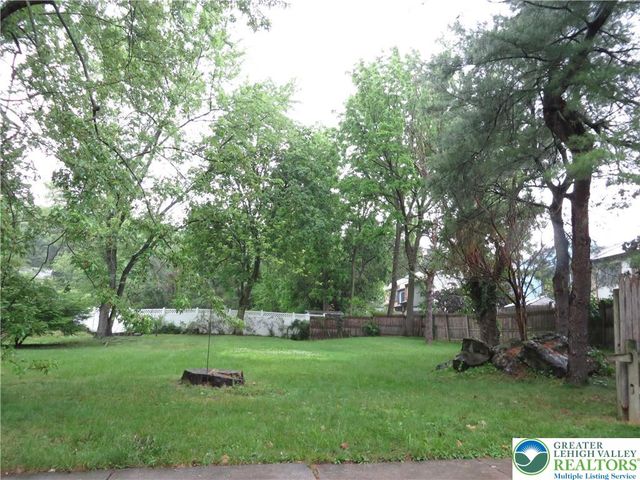 1701 Independence Court, South Whitehall Twp, PA 18104