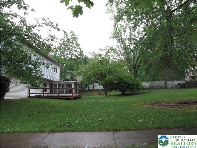 1701 Independence Court, South Whitehall Twp, PA 18104