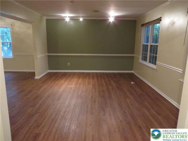 1701 Independence Court, South Whitehall Twp, PA 18104