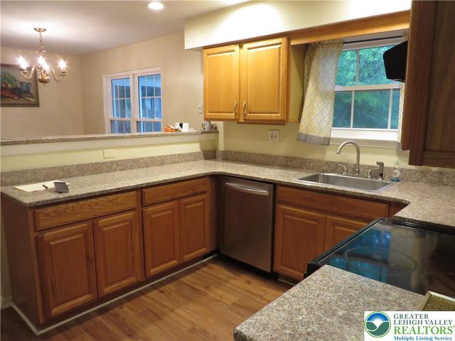 1701 Independence Court, South Whitehall Twp, PA 18104