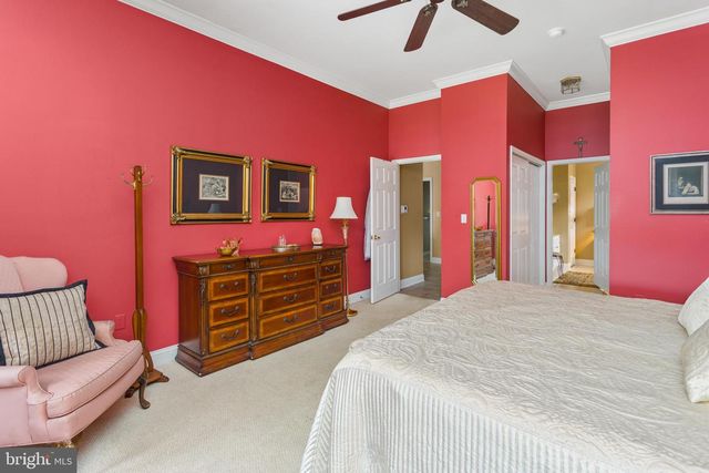 25 ELLINGTON DR, Columbus, NJ 08022