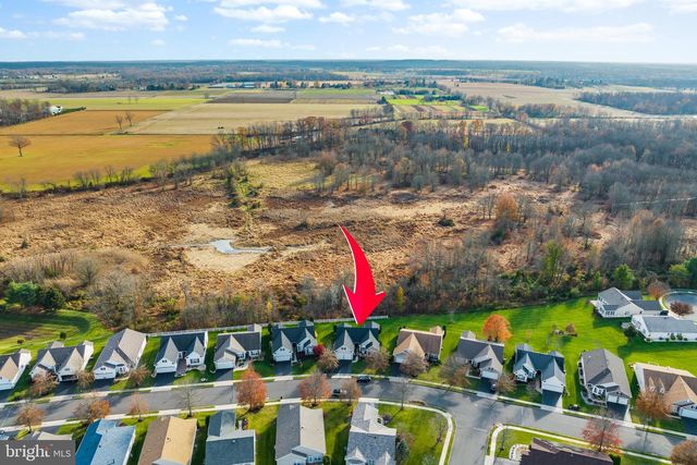 25 ELLINGTON DR, Columbus, NJ 08022