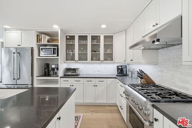 13082 Mindanao Way 27, Marina Del Rey, CA 90292