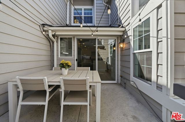 13082 Mindanao Way 27, Marina Del Rey, CA 90292