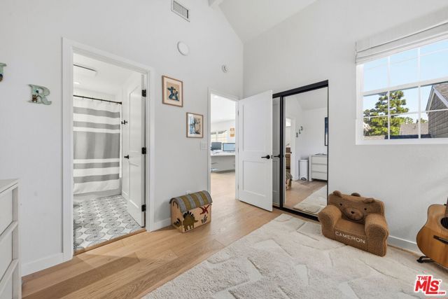 13082 Mindanao Way 27, Marina Del Rey, CA 90292