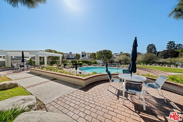 13082 Mindanao Way 27, Marina Del Rey, CA 90292