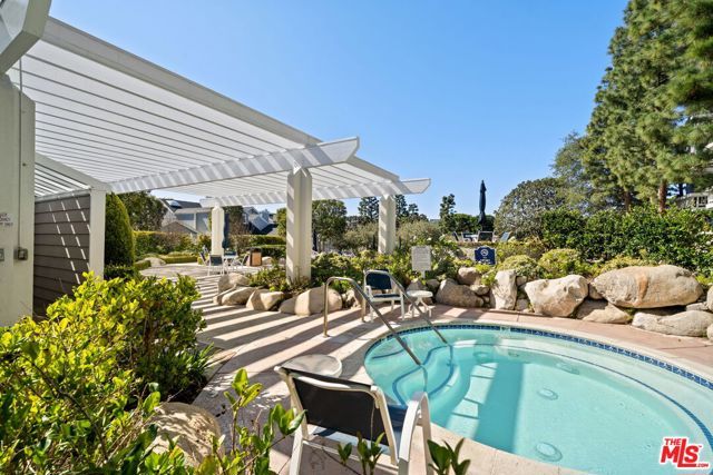 13082 Mindanao Way 27, Marina Del Rey, CA 90292