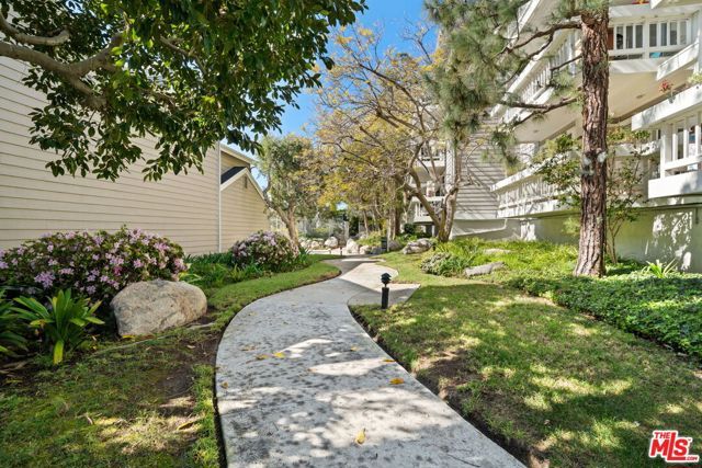 13082 Mindanao Way 27, Marina Del Rey, CA 90292