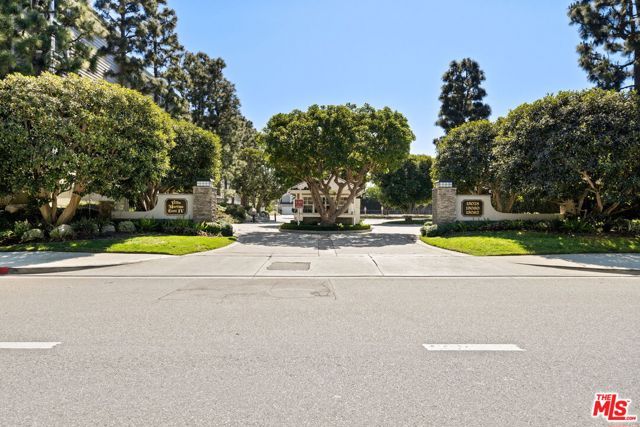 13082 Mindanao Way 27, Marina Del Rey, CA 90292