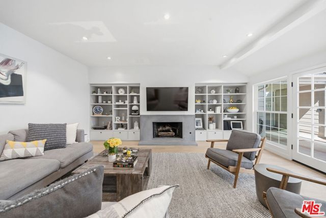 13082 Mindanao Way 27, Marina Del Rey, CA 90292