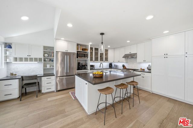 13082 Mindanao Way 27, Marina Del Rey, CA 90292