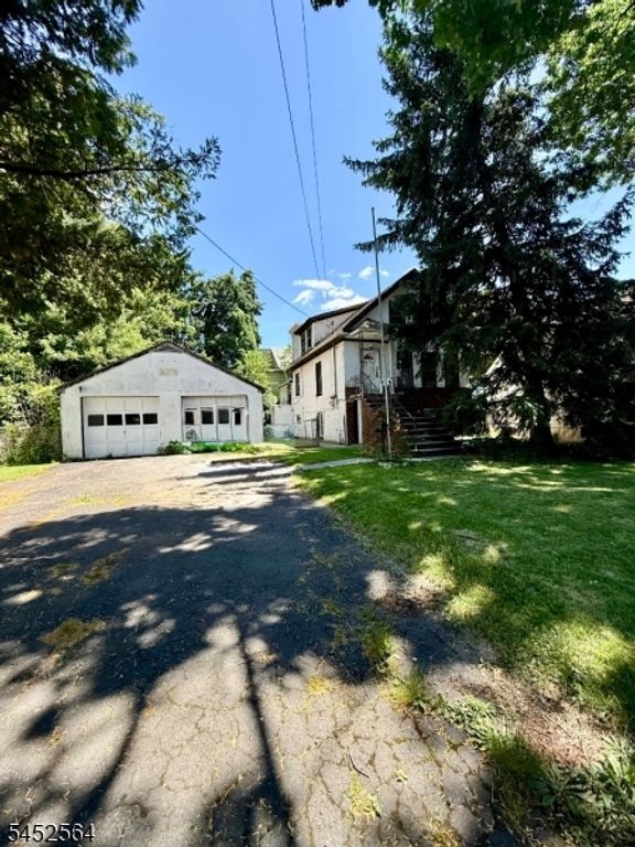 39 Kennebec St, Clifton City, NJ 07013
