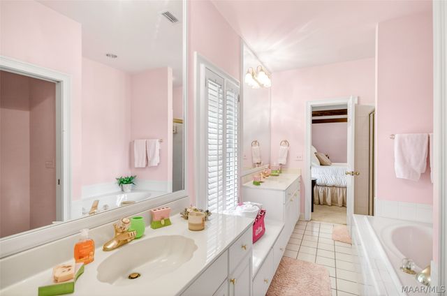 9846 Wynchase Circle, Montgomery, AL 36117