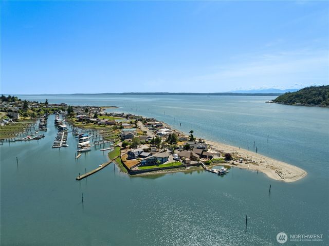 8145 Sandy Hook Terrace, Clinton, WA 98236