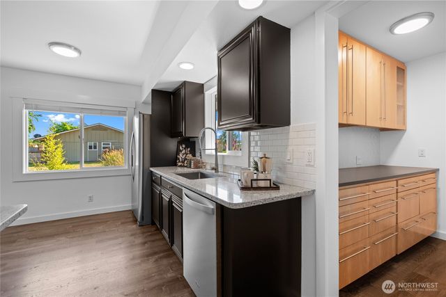 8145 Sandy Hook Terrace, Clinton, WA 98236