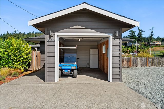 8145 Sandy Hook Terrace, Clinton, WA 98236