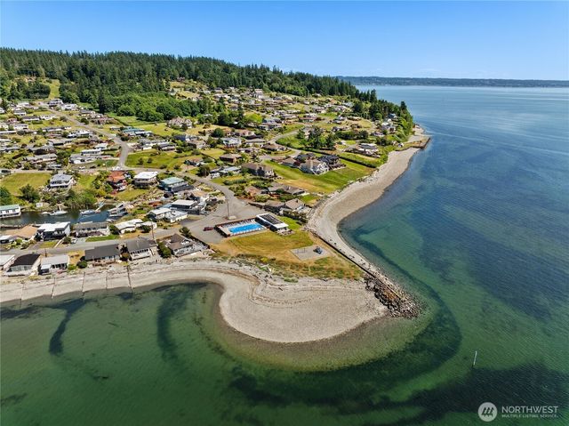 8145 Sandy Hook Terrace, Clinton, WA 98236