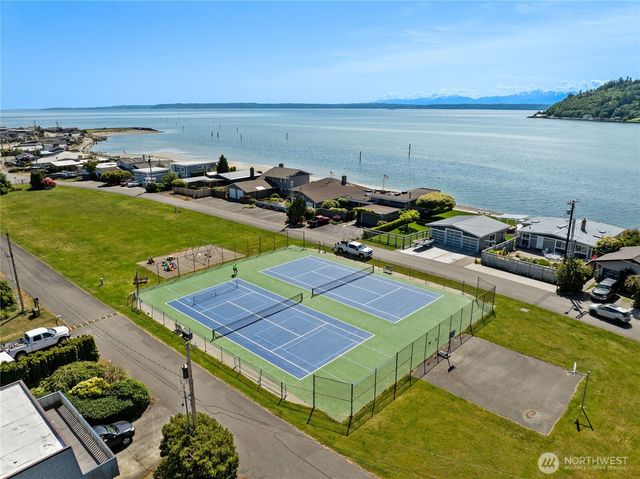 8145 Sandy Hook Terrace, Clinton, WA 98236