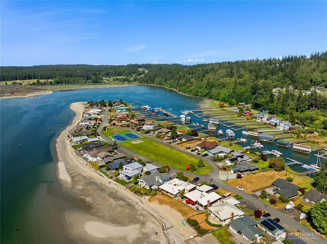 8145 Sandy Hook Terrace, Clinton, WA 98236