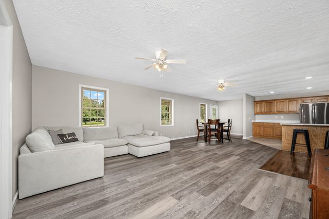 337 Allie Boynton Dr, Manchester, TN 37355