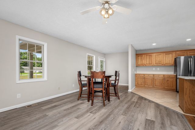 337 Allie Boynton Dr, Manchester, TN 37355