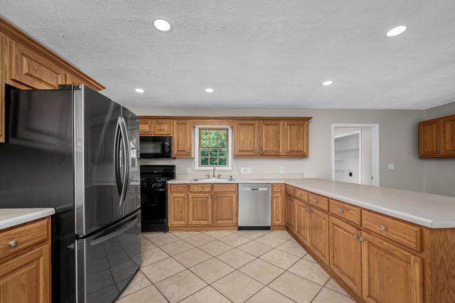 337 Allie Boynton Dr, Manchester, TN 37355