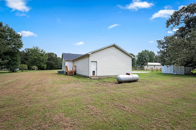337 Allie Boynton Dr, Manchester, TN 37355
