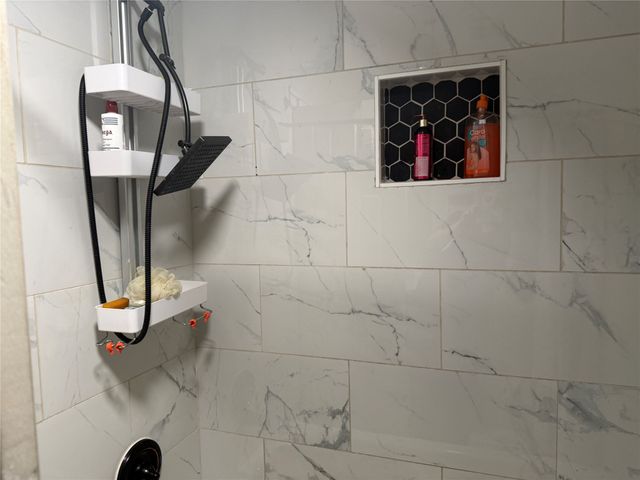 9822 Amberton Parkway, Dallas, TX 75243