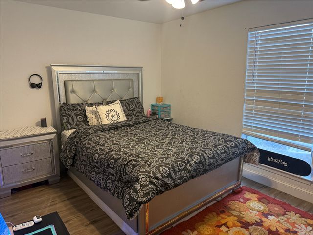 9822 Amberton Parkway, Dallas, TX 75243