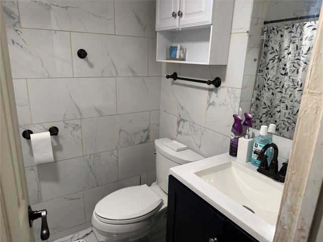 9822 Amberton Parkway, Dallas, TX 75243