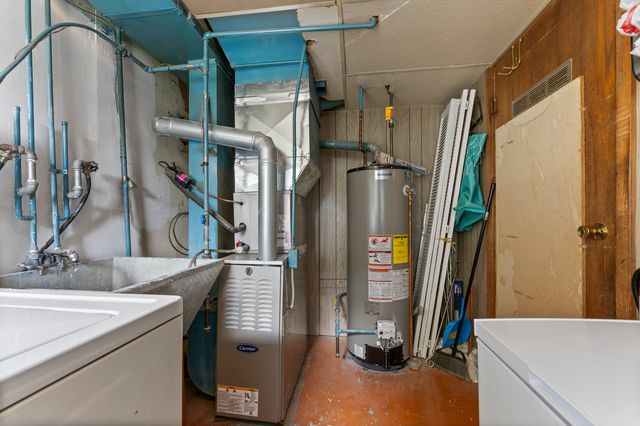 381 N 4th Avenue B, Des Plaines, IL 60016