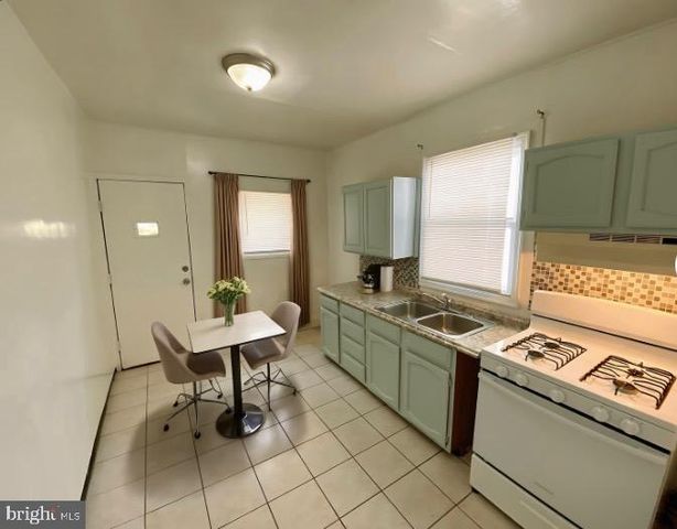 747 E WOODLAWN ST, Philadelphia, PA 19144