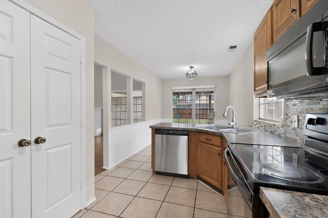 2101 Walden Place, Mesquite, TX 75181