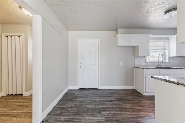911 Sandra Drive, Midwest City, OK 73110