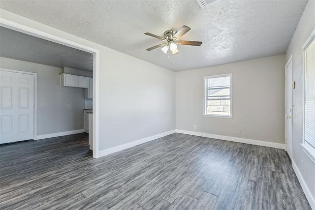 911 Sandra Drive, Midwest City, OK 73110