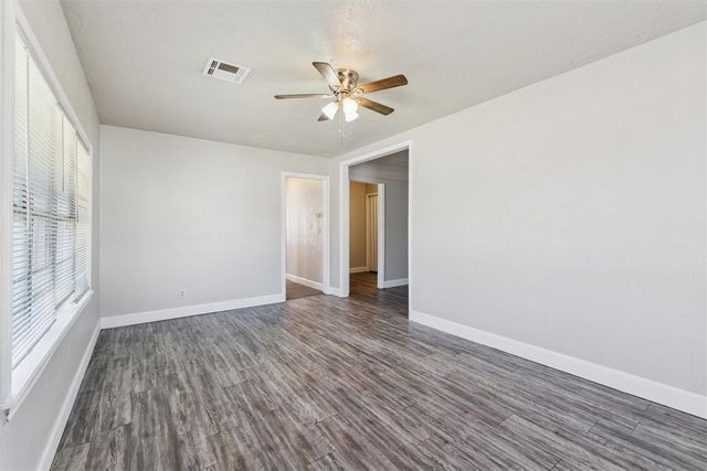 911 Sandra Drive, Midwest City, OK 73110