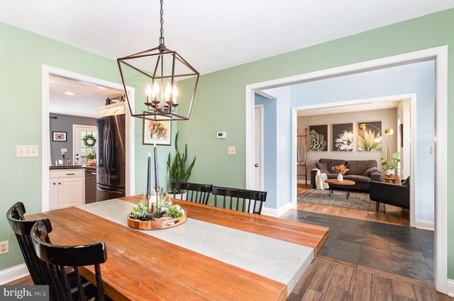 210 SUNSET DR, Mount Holly Springs, PA 17065