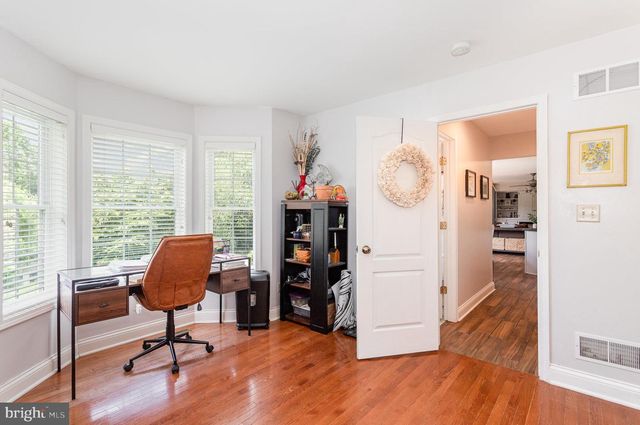 210 SUNSET DR, Mount Holly Springs, PA 17065