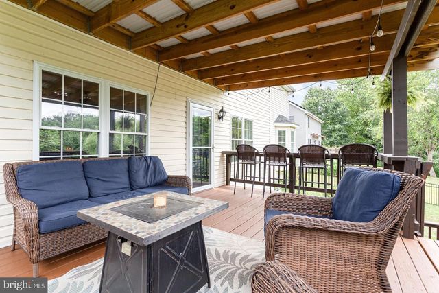 210 SUNSET DR, Mount Holly Springs, PA 17065