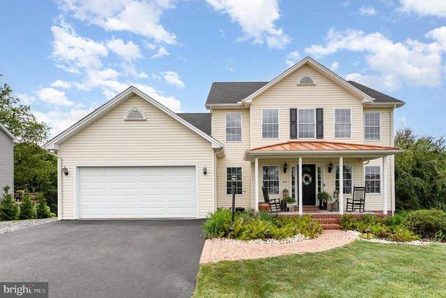 210 SUNSET DR, Mount Holly Springs, PA 17065