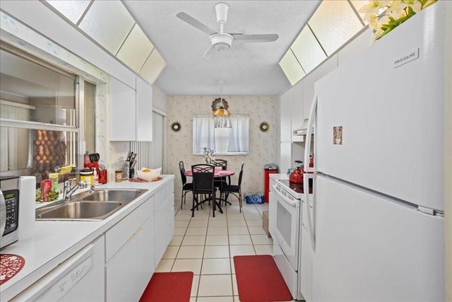 8410 NW 59TH PL, Tamarac, FL 33321