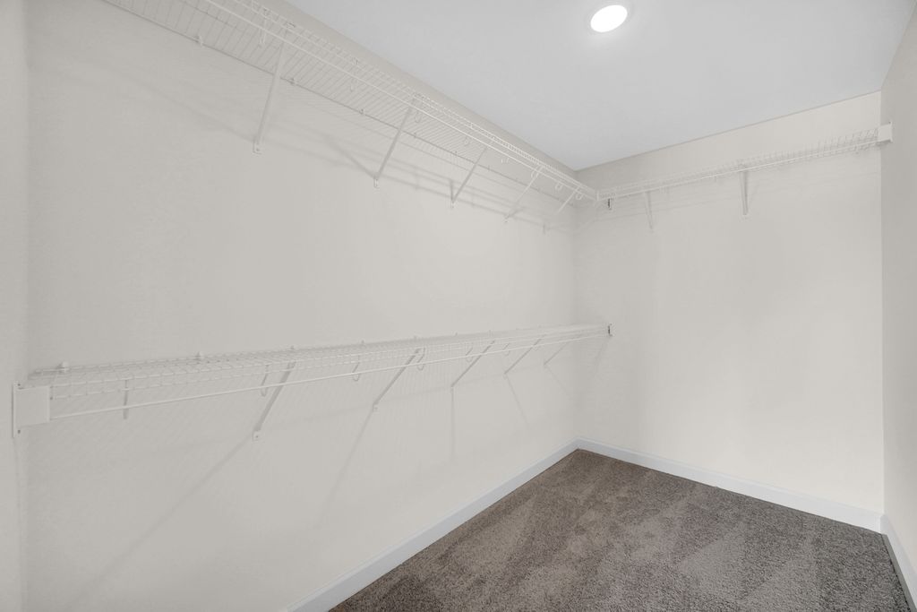 Image 13 of property listing at 5410 135th Street, Crestwood, IL 60418