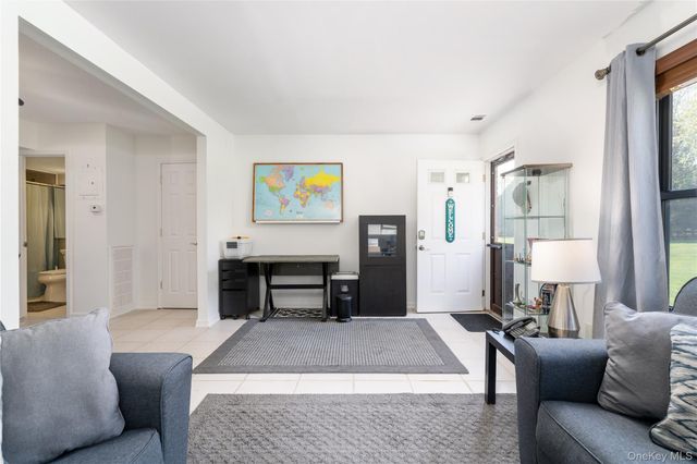 28 Bailey Court 28, Middle Island, NY 11953