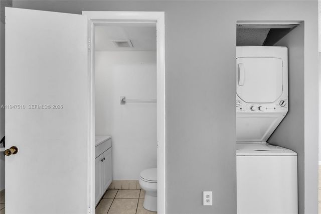 1750 W 56th St 210, Hialeah, FL 33012