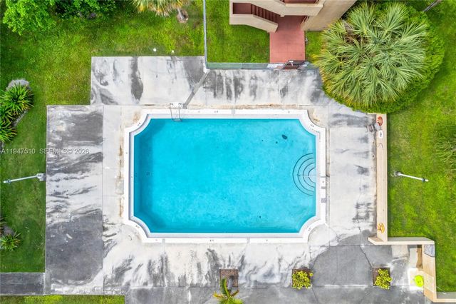 1750 W 56th St 210, Hialeah, FL 33012